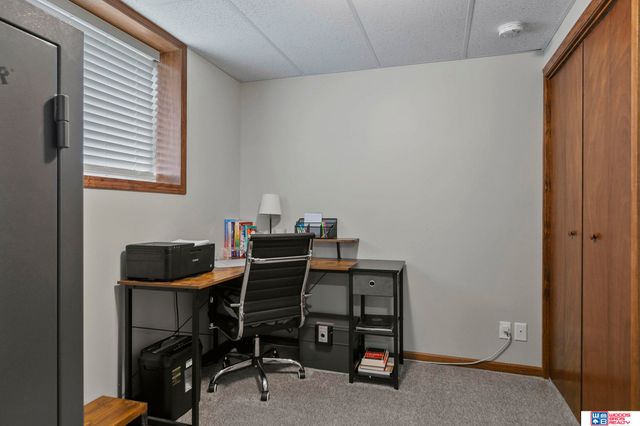 2305 Wildwood Place, Lincoln, NE 68512