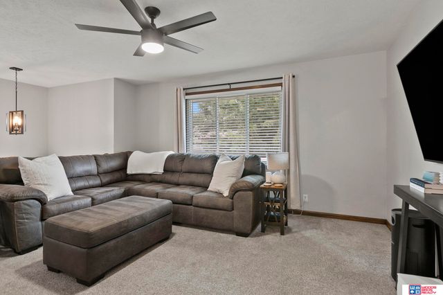 2305 Wildwood Place, Lincoln, NE 68512