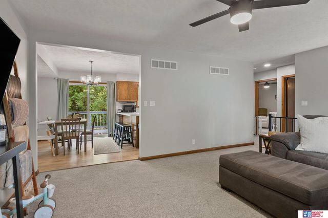 2305 Wildwood Place, Lincoln, NE 68512