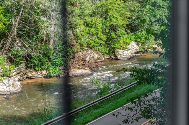 55 River Bend Lane, Blue Ridge, GA 30513