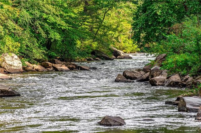 55 River Bend Lane, Blue Ridge, GA 30513