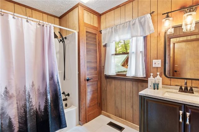 55 River Bend Lane, Blue Ridge, GA 30513