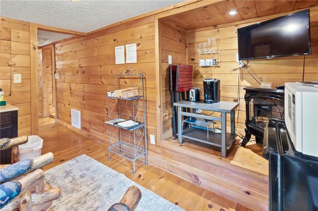 55 River Bend Lane, Blue Ridge, GA 30513