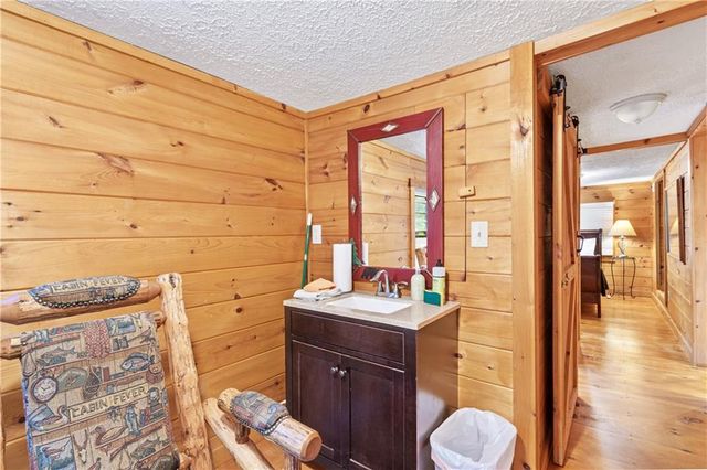 55 River Bend Lane, Blue Ridge, GA 30513