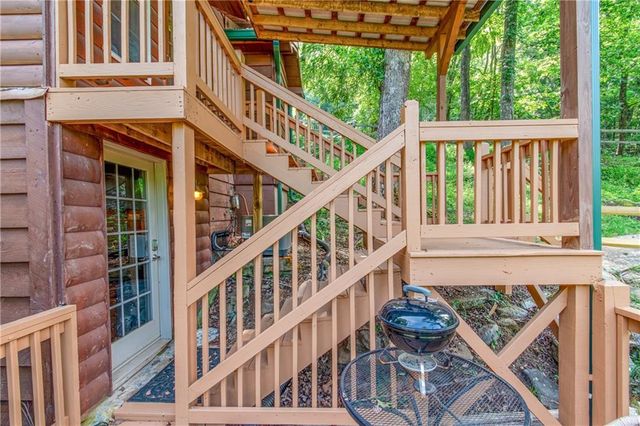 55 River Bend Lane, Blue Ridge, GA 30513