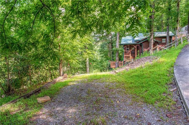 55 River Bend Lane, Blue Ridge, GA 30513