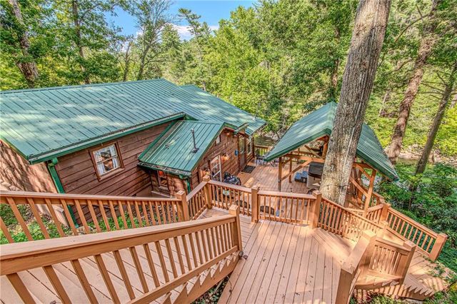 55 River Bend Lane, Blue Ridge, GA 30513