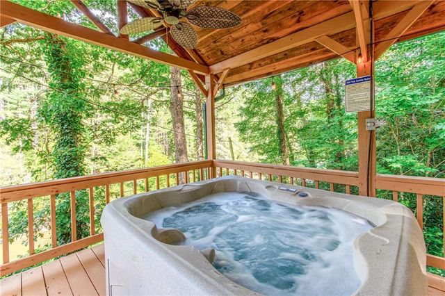 55 River Bend Lane, Blue Ridge, GA 30513