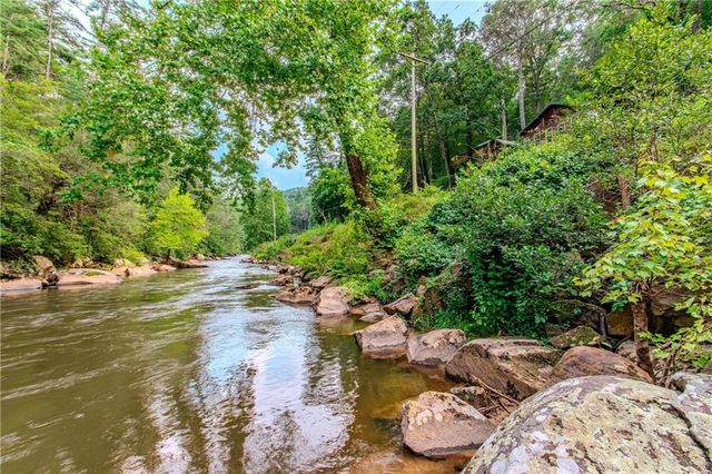 55 River Bend Lane, Blue Ridge, GA 30513