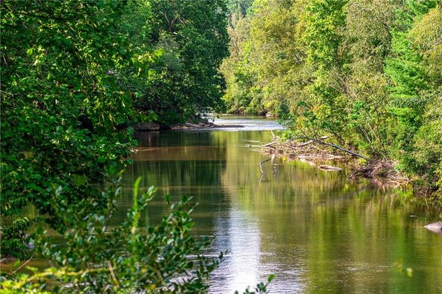 55 River Bend Lane, Blue Ridge, GA 30513