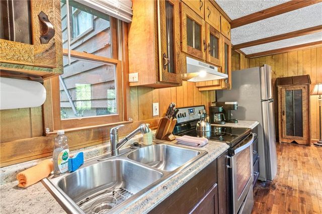 55 River Bend Lane, Blue Ridge, GA 30513