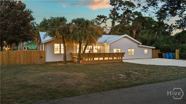 1402 6th Avenue, Tybee Island, GA 31328