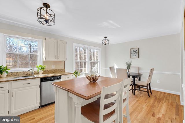 9984 WHITEWATER DR, Burke, VA 22015