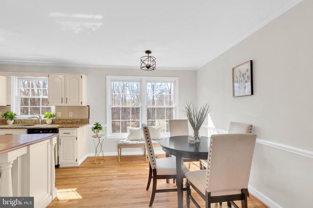 9984 WHITEWATER DR, Burke, VA 22015