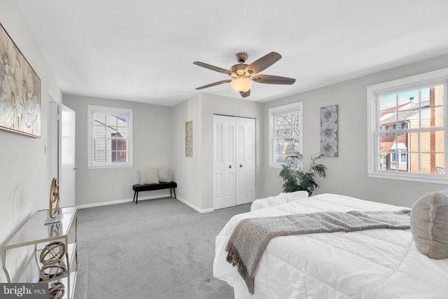 9984 WHITEWATER DR, Burke, VA 22015