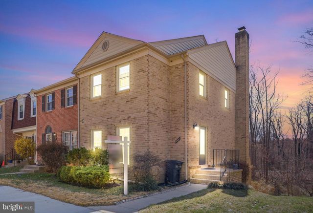 9984 WHITEWATER DR, Burke, VA 22015