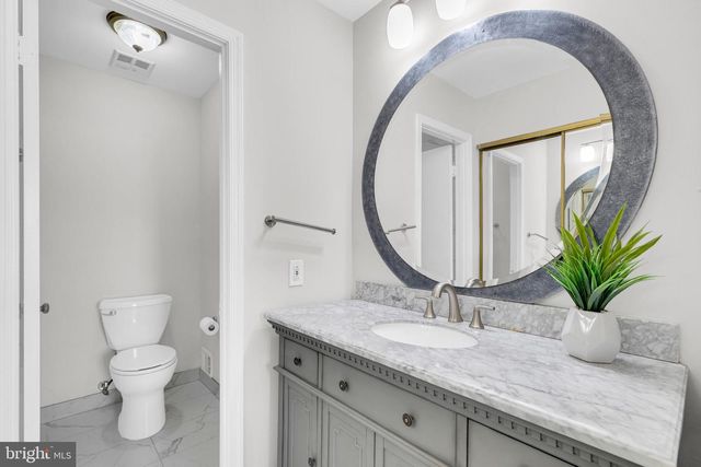 9984 WHITEWATER DR, Burke, VA 22015