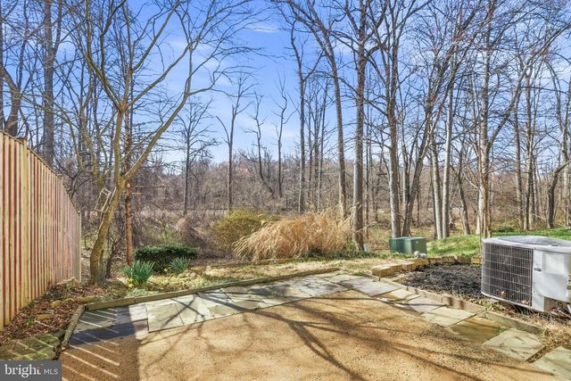 9984 WHITEWATER DR, Burke, VA 22015