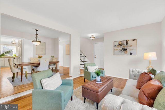 9984 WHITEWATER DR, Burke, VA 22015