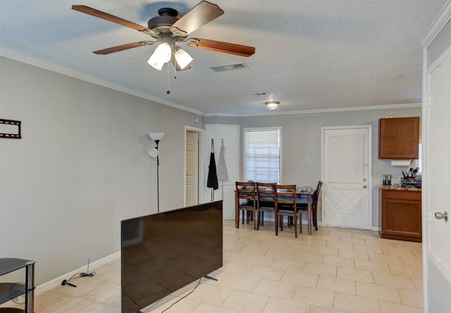 9403 Woodcrest Drive, Shreveport, LA 71118