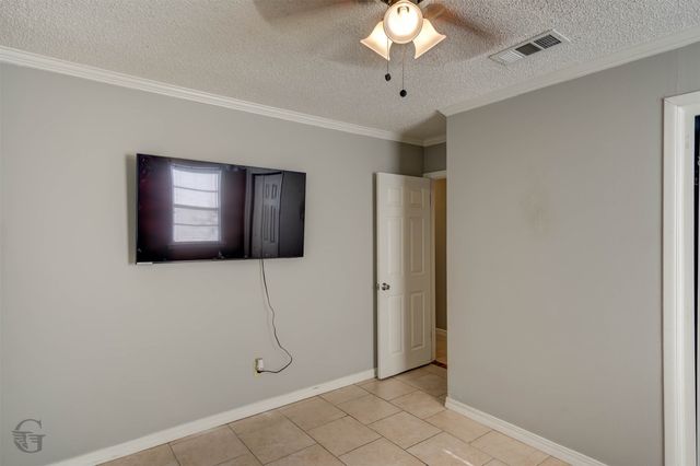 9403 Woodcrest Drive, Shreveport, LA 71118