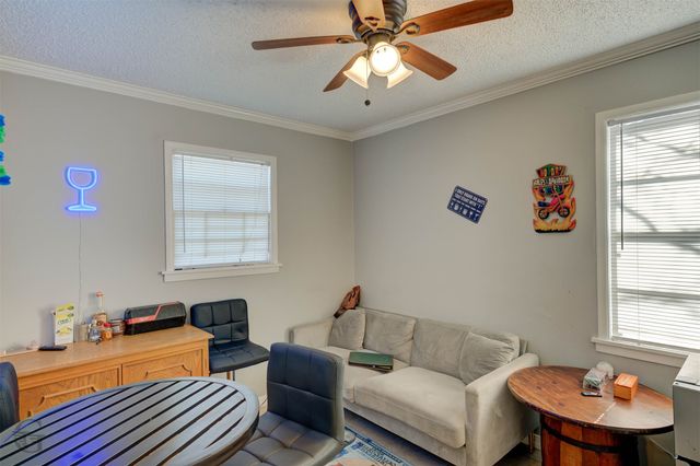 9403 Woodcrest Drive, Shreveport, LA 71118