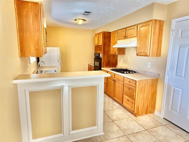 1809 Capri Lane, Seabrook, TX 77586