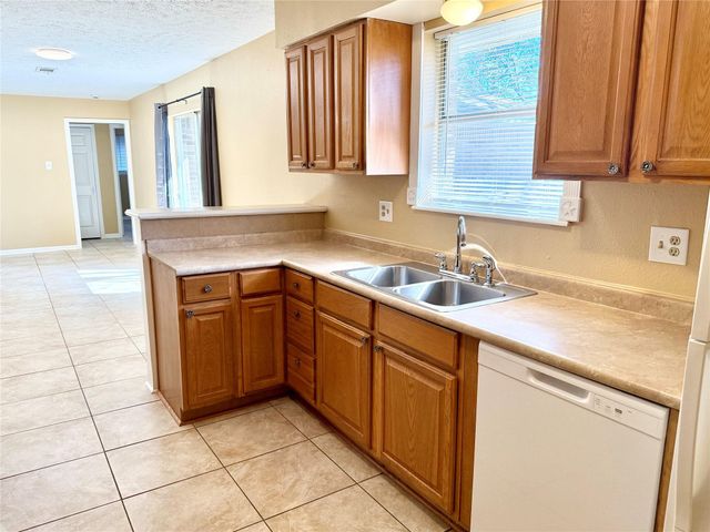 1809 Capri Lane, Seabrook, TX 77586