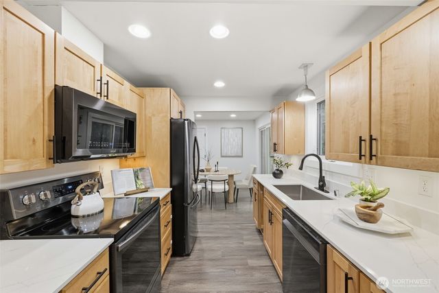 4364 151st Avenue SE, Bellevue, WA 98006