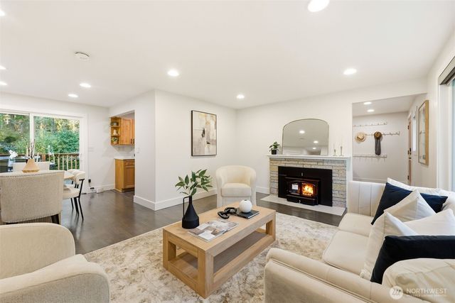 4364 151st Avenue SE, Bellevue, WA 98006