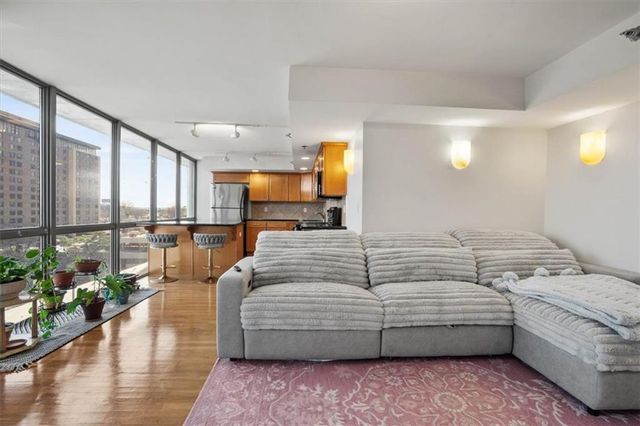 600 Admiral Boulevard 904, Kansas City, MO 64106