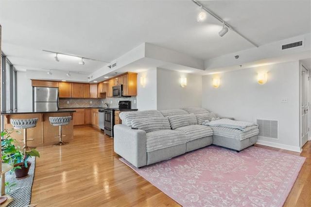 600 Admiral Boulevard 904, Kansas City, MO 64106