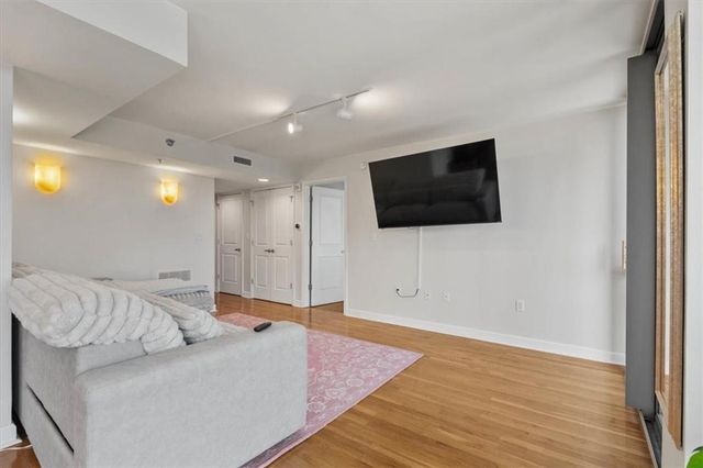 600 Admiral Boulevard 904, Kansas City, MO 64106