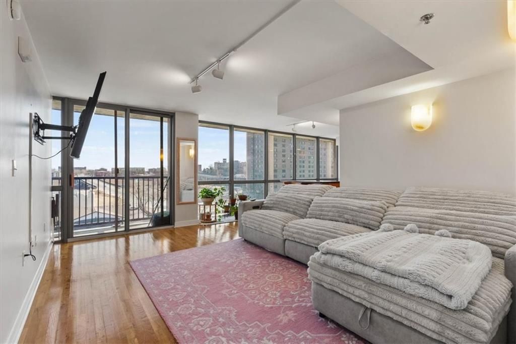 600 Admiral Boulevard 904, Kansas City, MO 64106