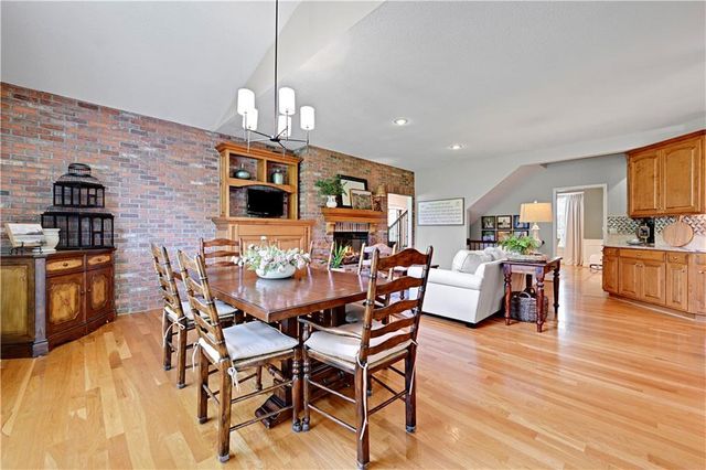19212 W 64th Terrace, Shawnee, KS 66218