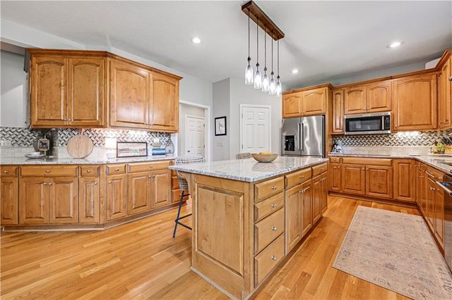 19212 W 64th Terrace, Shawnee, KS 66218