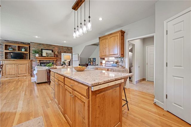 19212 W 64th Terrace, Shawnee, KS 66218