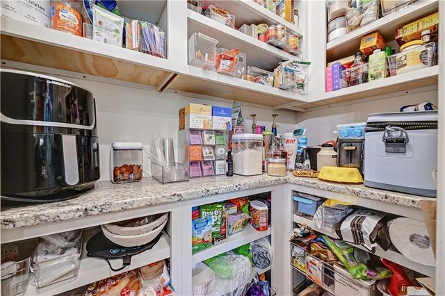 19212 W 64th Terrace, Shawnee, KS 66218