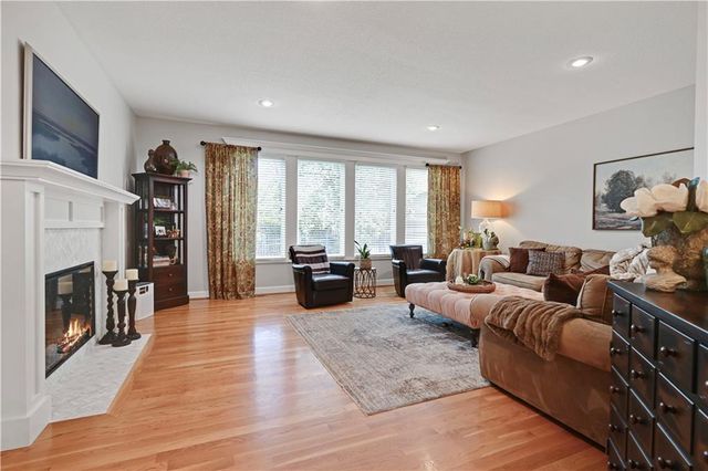 19212 W 64th Terrace, Shawnee, KS 66218