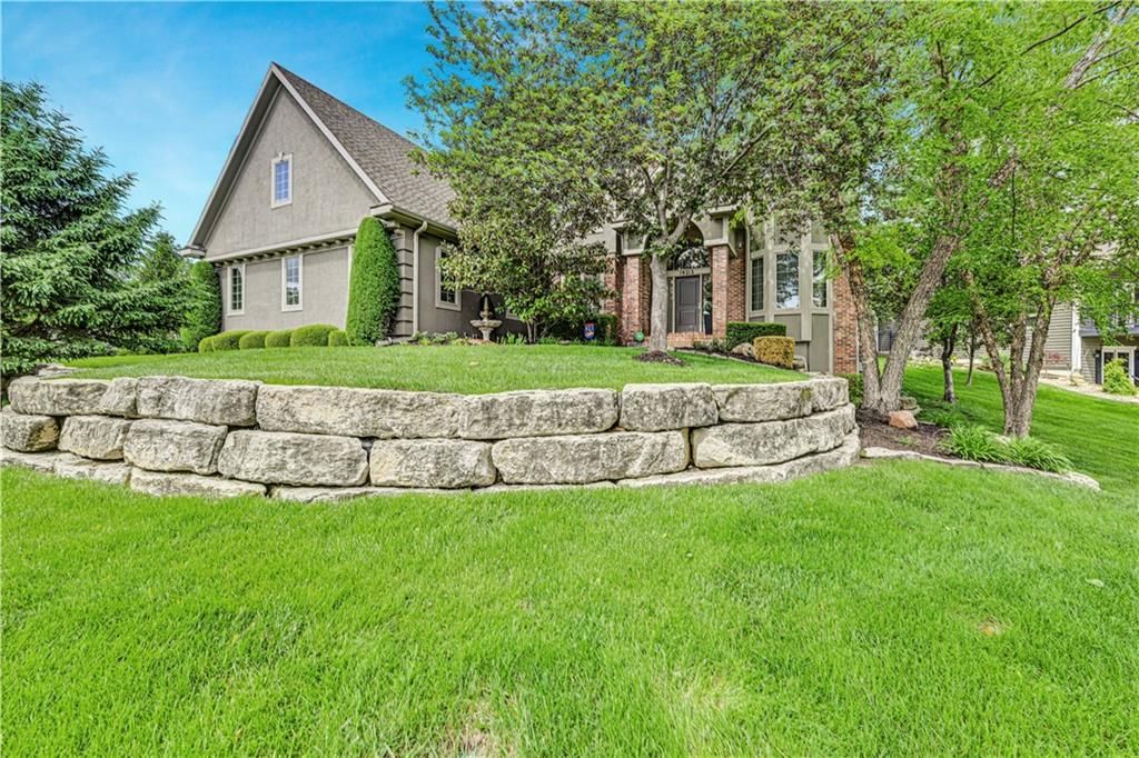 19212 W 64th Terrace, Shawnee, KS 66218