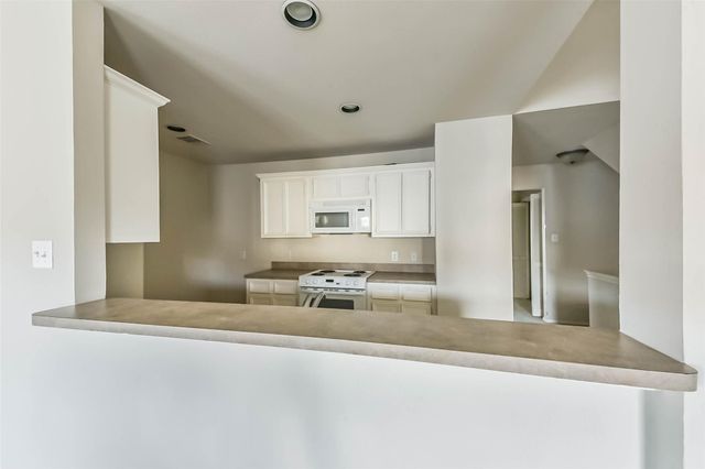 7019 Woodridge Square Drive, Houston, TX 77087