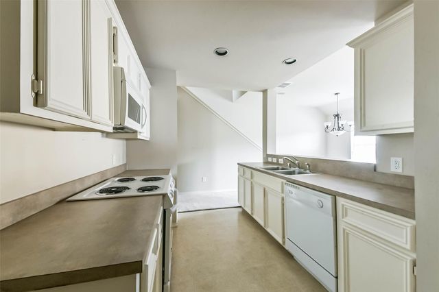 7019 Woodridge Square Drive, Houston, TX 77087