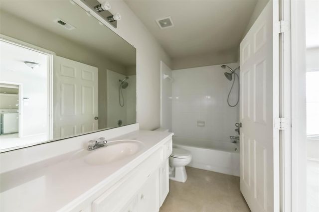 7019 Woodridge Square Drive, Houston, TX 77087