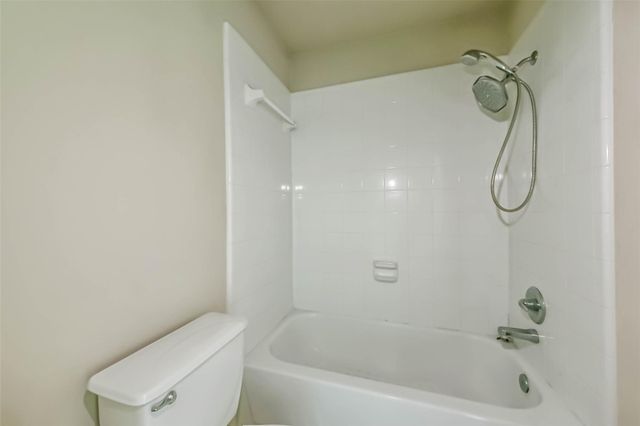 7019 Woodridge Square Drive, Houston, TX 77087
