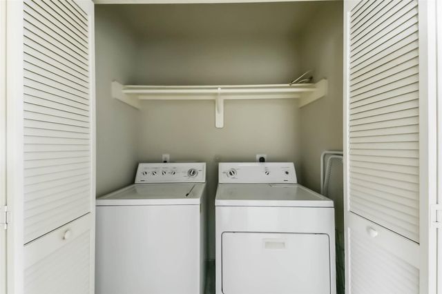 7019 Woodridge Square Drive, Houston, TX 77087