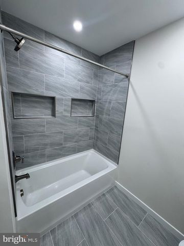 229 RIDGE AVE, Blackwood, NJ 08012