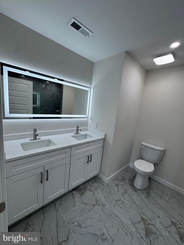 229 RIDGE AVE, Blackwood, NJ 08012