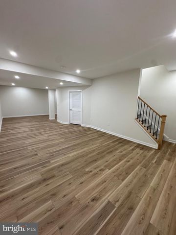 229 RIDGE AVE, Blackwood, NJ 08012