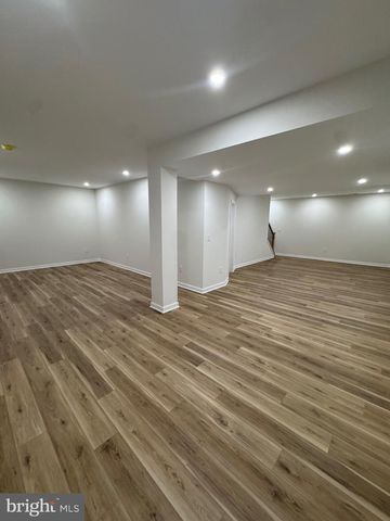 229 RIDGE AVE, Blackwood, NJ 08012