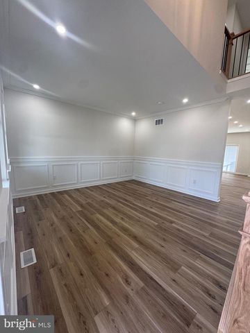 229 RIDGE AVE, Blackwood, NJ 08012